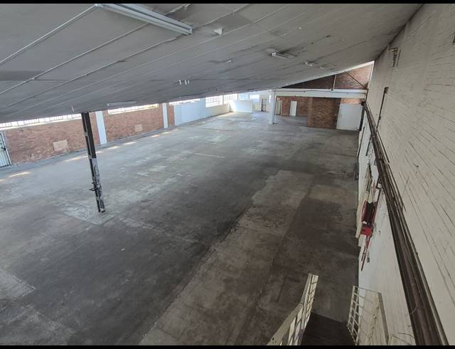 1,279M² WAREHOUSE TO LET IN BENROSE